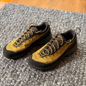 [SOLD] La Sportiva TX4